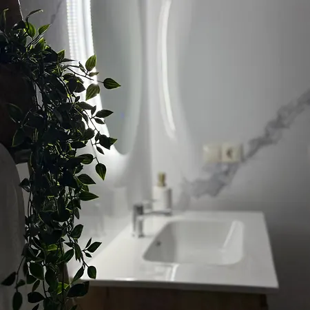 Cómodo A Un Paso Del Centro De La Charra 6 Apart-37-278 *