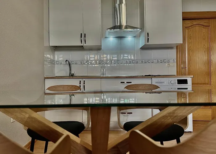 Comodo A Un Paso Del Centro De La Charra 6 Apart-37-278 *