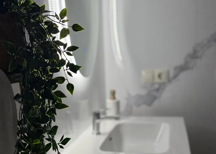 Comodo A Un Paso Del Centro De La Charra 6 Apart-37-278 *